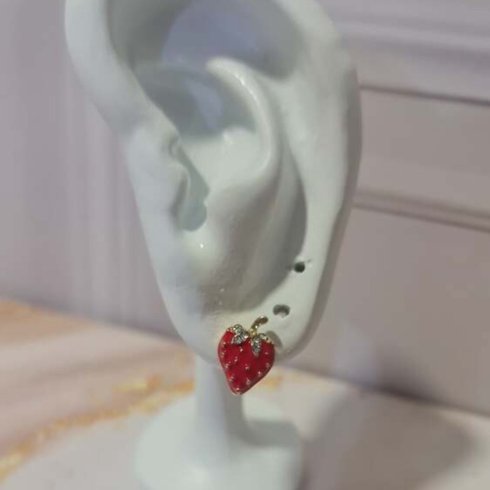 🍓 Strawberry Earrings 🍓 - Picture 8 of 8
